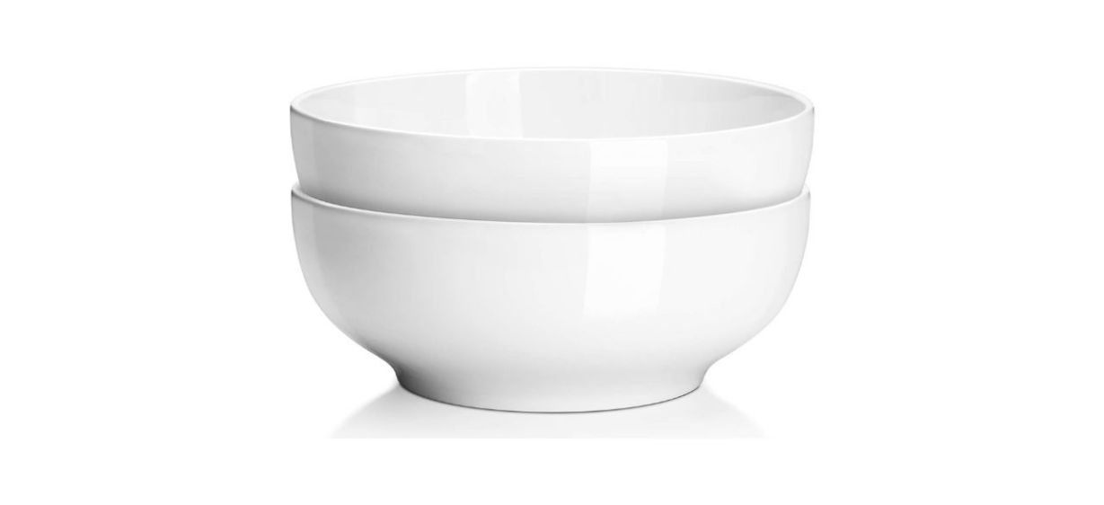 Set of two white nesting serving bowls Set of two white nesting serving bowls